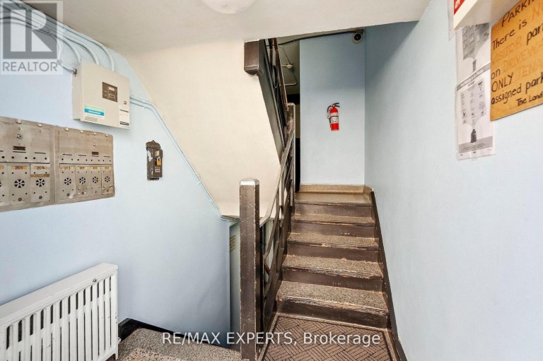 101 - 3261A LAKESHORE BOULEVARD W, Toronto (Long Branch), Ontario, L4L9A6