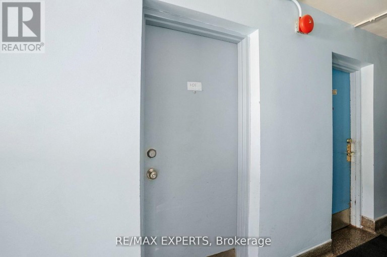 101 - 3261A LAKESHORE BOULEVARD W, Toronto (Long Branch), Ontario, L4L9A6