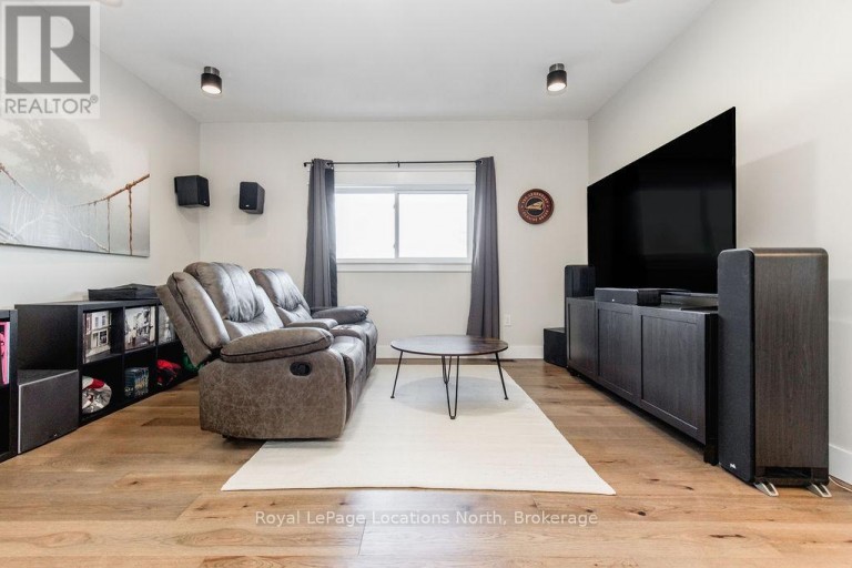5385 8 LINE N, Oro-Medonte (Moonstone), Ontario, L0K1N0