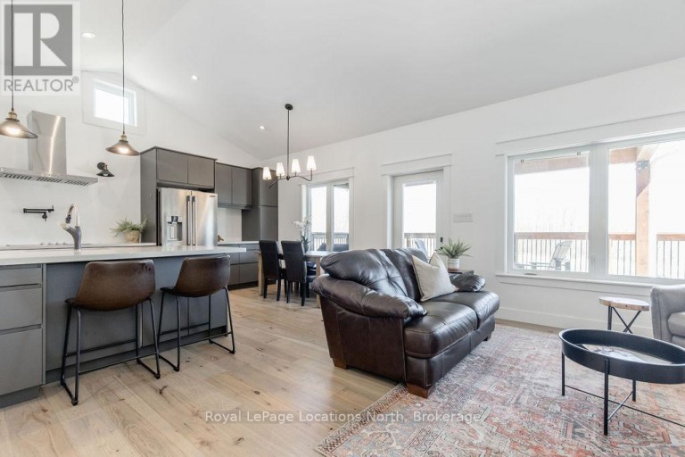 5385 8 LINE N, Oro-Medonte (Moonstone), Ontario, L0K1N0
