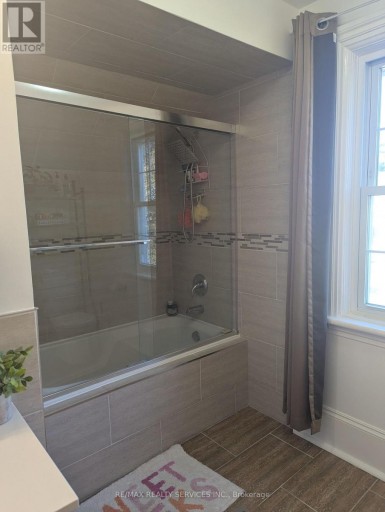159 WELLINGTON STREET, Cambridge, Ontario, N1R3Y8