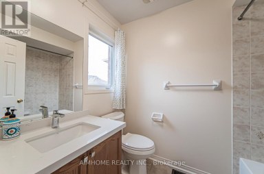 688 COURTNEY VALLEY ROAD Mississauga (East Credit) Ontario photo 11