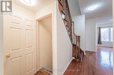 688 COURTNEY VALLEY ROAD Mississauga (East Credit) Ontario photo 15