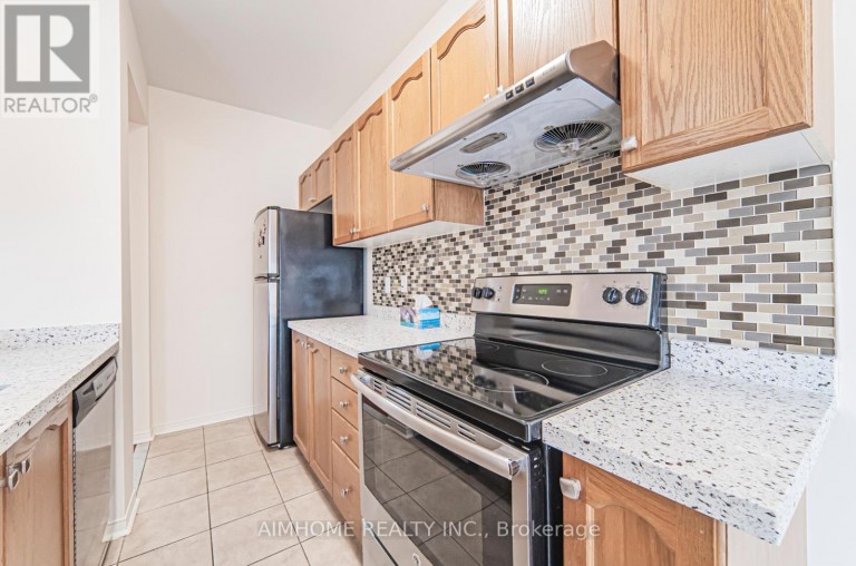 688 COURTNEY VALLEY ROAD, Mississauga (East Credit), Ontario, L5V0C3