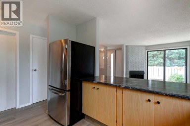 37, 3015 51 Street SW Calgary Alberta photo 13