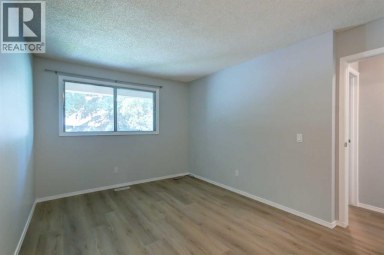 37, 3015 51 Street SW Calgary Alberta photo 16