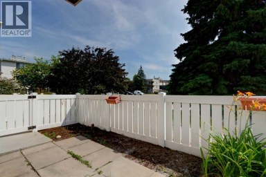 37, 3015 51 Street SW Calgary Alberta photo 25
