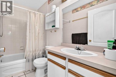 6437 Coach Hill Road SW Calgary Alberta photo 18