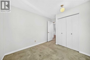 6437 Coach Hill Road SW Calgary Alberta photo 27
