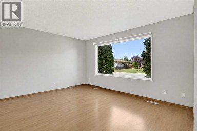 9343 112a Avenue Grande Prairie Alberta photo 3