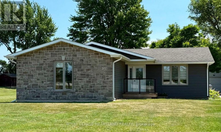 315 MAIN STREET, Lambton Shores (Thedford), Ontario, N0M2N0