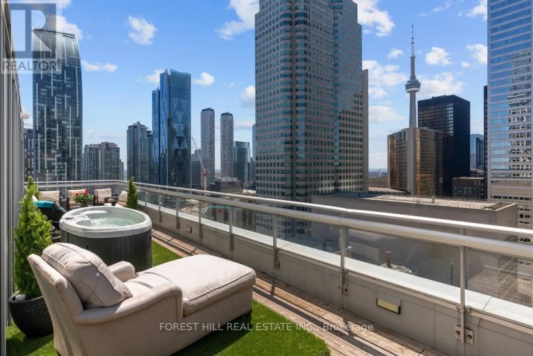 PH2701 - 8 COLBORNE STREET, Toronto (Church-Yonge Corridor), Ontario, M5E1A1