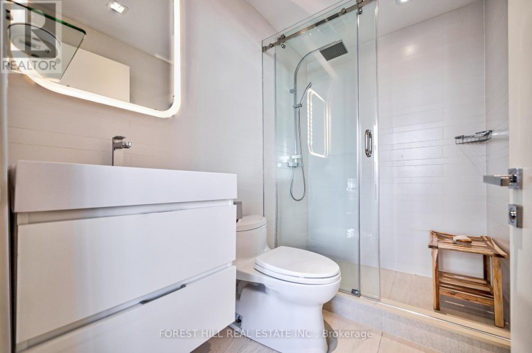 PH2701 - 8 COLBORNE STREET, Toronto (Church-Yonge Corridor), Ontario, M5E1A1