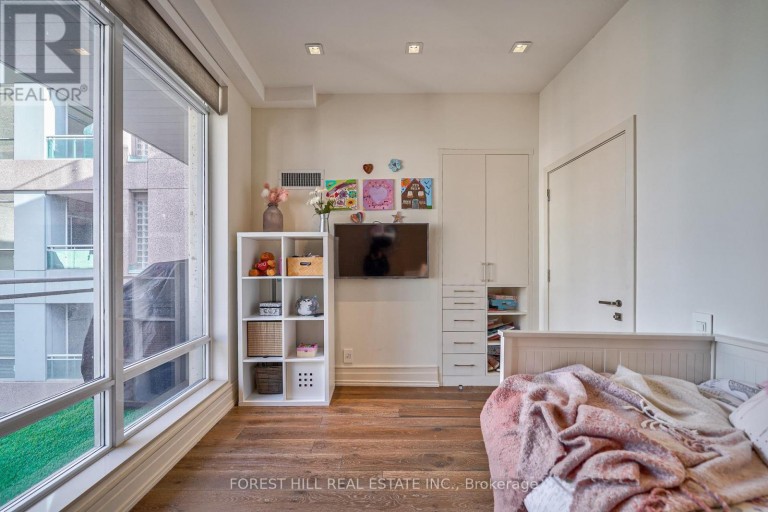 PH2701 - 8 COLBORNE STREET, Toronto (Church-Yonge Corridor), Ontario, M5E1A1