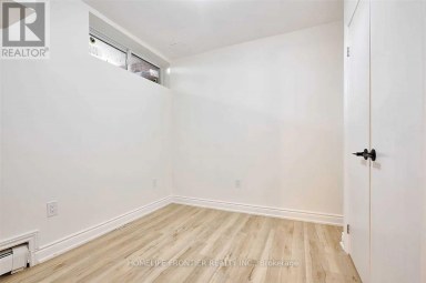 101 - 291 SCARLETT ROAD Toronto (Rockcliffe-Smythe) Ontario photo 13