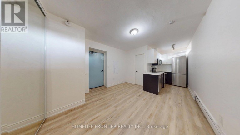 101 - 291 SCARLETT ROAD, Toronto (Rockcliffe-Smythe), Ontario, M6N4L1