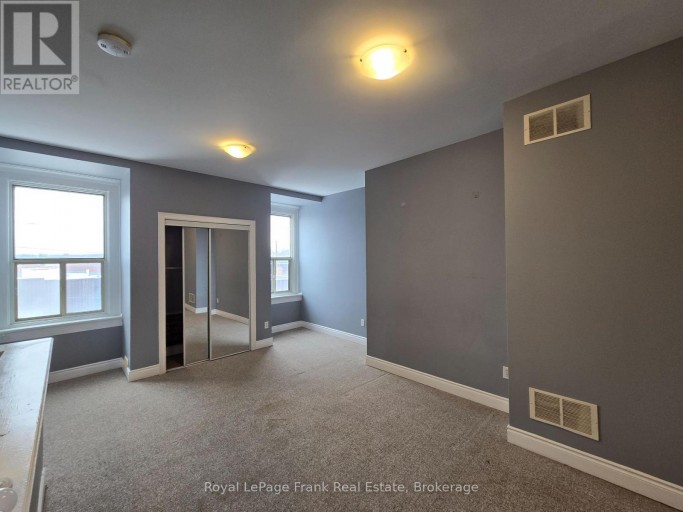208 - 54 KING STREET E, Clarington (Bowmanville), Ontario, L1C1N3