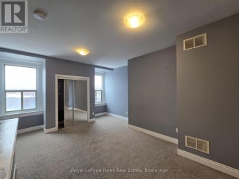 208 - 54 KING STREET E Clarington (Bowmanville) Ontario photo 1