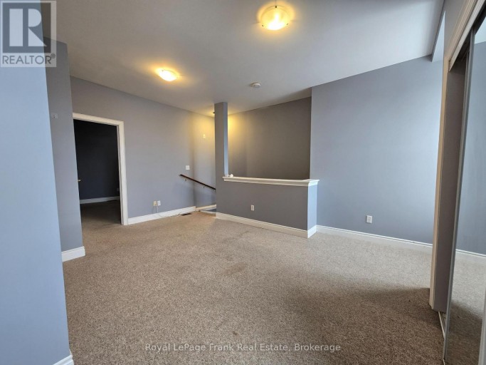 208 - 54 KING STREET E, Clarington (Bowmanville), Ontario, L1C1N3