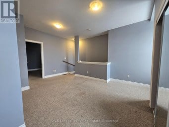 208 - 54 KING STREET E Clarington (Bowmanville) Ontario photo 4