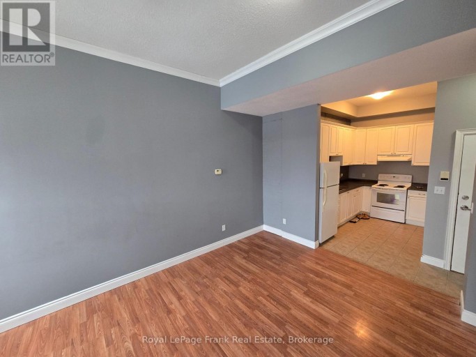 208 - 54 KING STREET E, Clarington (Bowmanville), Ontario, L1C1N3