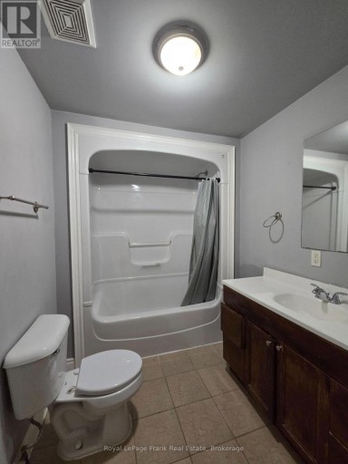 208 - 54 KING STREET E, Clarington (Bowmanville), Ontario, L1C1N3