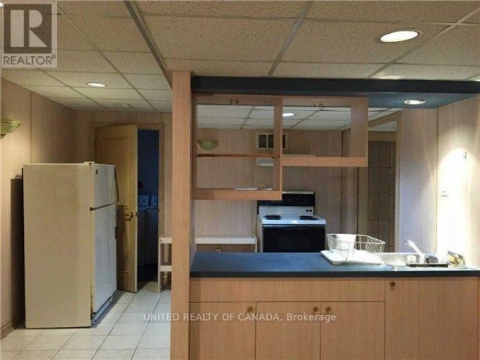 LOWER - 104 GORDON ROWE CRESCENT, Richmond Hill (Observatory), Ontario, L4C8R1