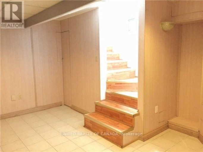 LOWER - 104 GORDON ROWE CRESCENT, Richmond Hill (Observatory), Ontario, L4C8R1