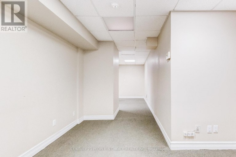 3042 KEELE STREET, Toronto (Downsview-Roding-CFB), Ontario, M3M2H5