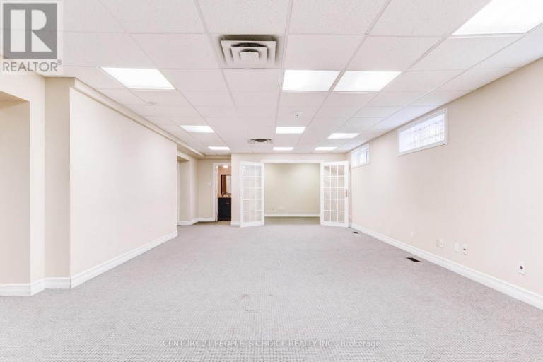 3042 KEELE STREET, Toronto (Downsview-Roding-CFB), Ontario, M3M2H5