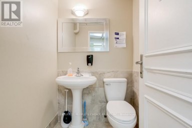 3042 KEELE STREET Toronto (Downsview-Roding-CFB) Ontario photo 50