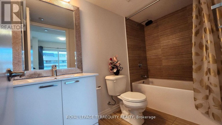1207 - 2152 LAWRENCE AVENUE E, Toronto (Wexford-Maryvale), Ontario, M1R0B5