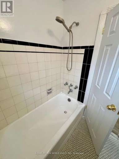 MAIN - 354 KANE AVENUE, Toronto (Keelesdale-Eglinton West), Ontario, M6M3P4