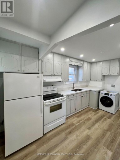 MAIN - 354 KANE AVENUE, Toronto (Keelesdale-Eglinton West), Ontario, M6M3P4