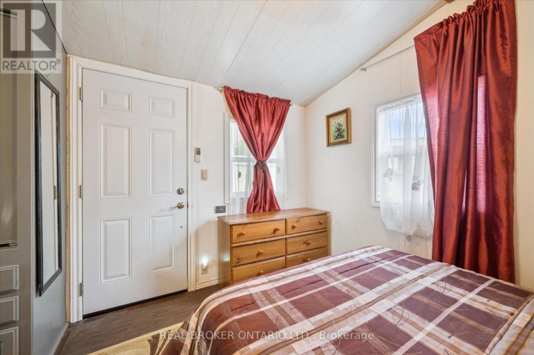 445 PINE PASS, Centre Wellington, Ontario, N1M2W5