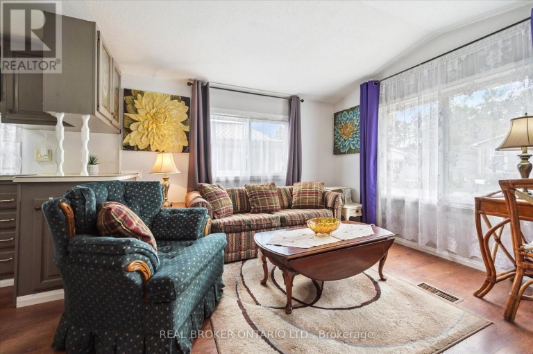 445 PINE PASS, Centre Wellington, Ontario, N1M2W5