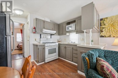 445 PINE PASS Centre Wellington Ontario photo 9