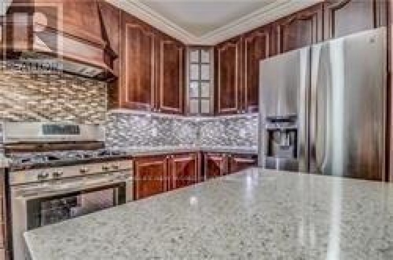 6 MIRROW COURT, Toronto (Highland Creek), Ontario, M1C4Y9