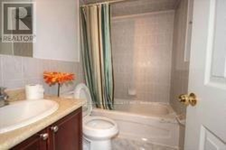 6 MIRROW COURT, Toronto (Highland Creek), Ontario, M1C4Y9