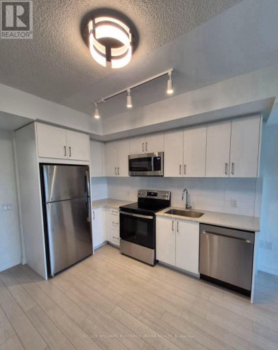1014 - 4010 EGLINTON AVENUE W, Toronto (Humber Heights), Ontario, M9A0G5