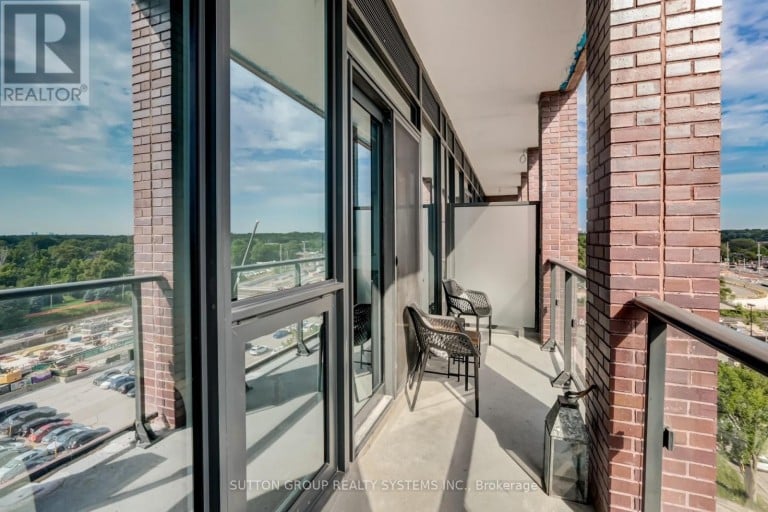 807 - 28 ANN STREET, Mississauga (Port Credit), Ontario, L5G3G1