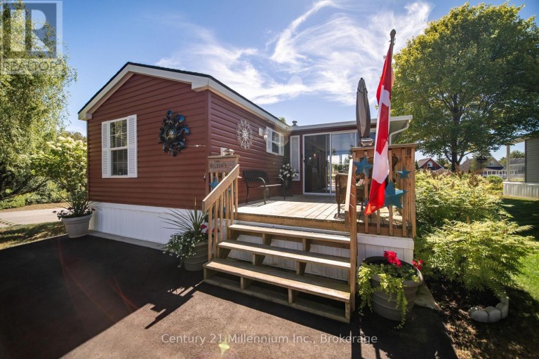 19 WHITE PINES TRAIL, Wasaga Beach, Ontario, L9Z1X7