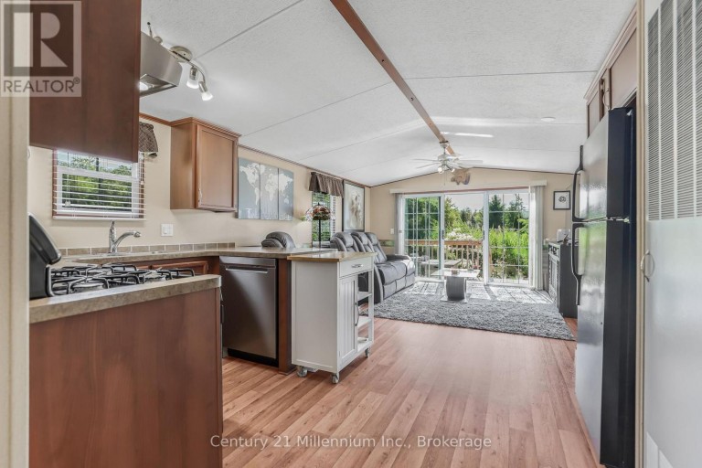 19 WHITE PINES TRAIL, Wasaga Beach, Ontario, L9Z1X7