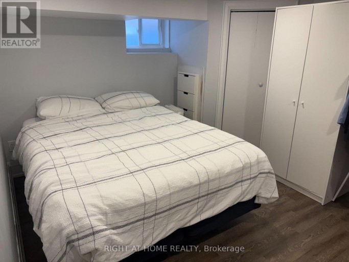 LOWER - 39 AMHERST AVENUE, Toronto (Oakwood Village), Ontario, M6E1Z2