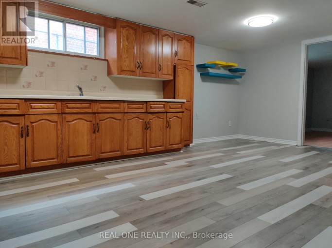 BASEMENT - 49 CORINTHIAN BOULEVARD, Toronto (L'Amoreaux), Ontario, M1W1B4