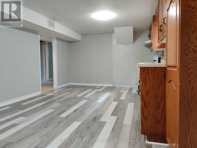 BASEMENT - 49 CORINTHIAN BOULEVARD, Toronto (L'Amoreaux), Ontario, M1W1B4