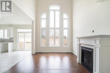 33 PEARL STREET Wasaga Beach Ontario photo 14