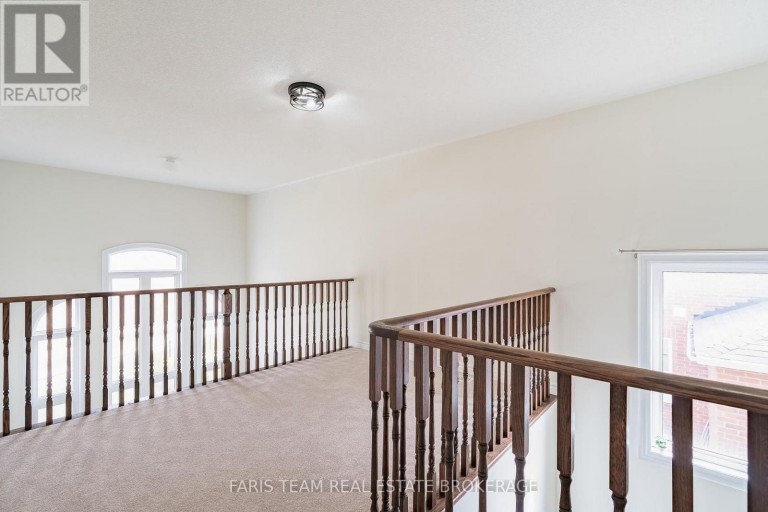 33 PEARL STREET, Wasaga Beach, Ontario, L9Z0G9