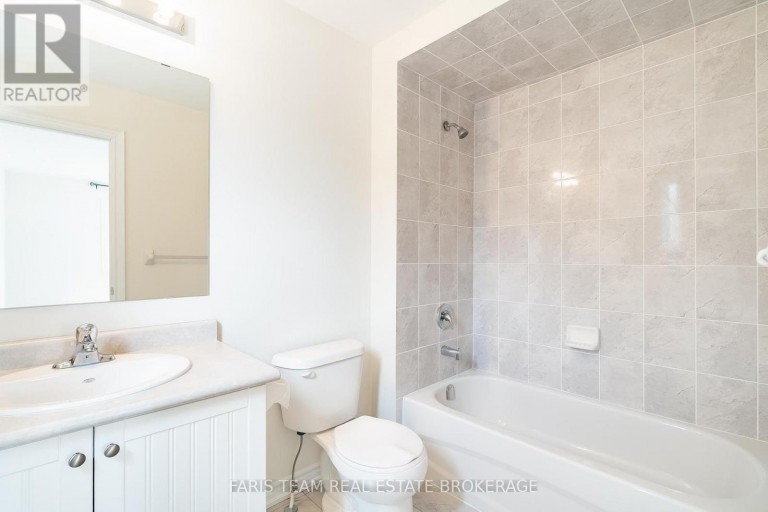 33 PEARL STREET, Wasaga Beach, Ontario, L9Z0G9