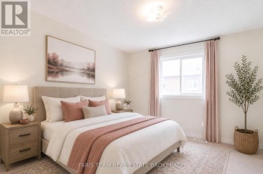 33 PEARL STREET Wasaga Beach Ontario photo 30